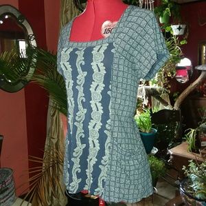 Soft Paisley Hippie Top With Pockets